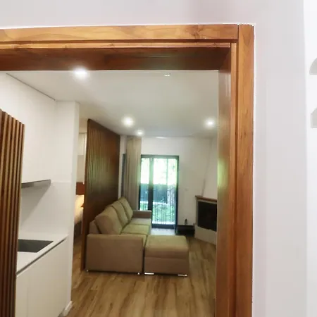 Quinta Varcandas - 2 By Casas Geres